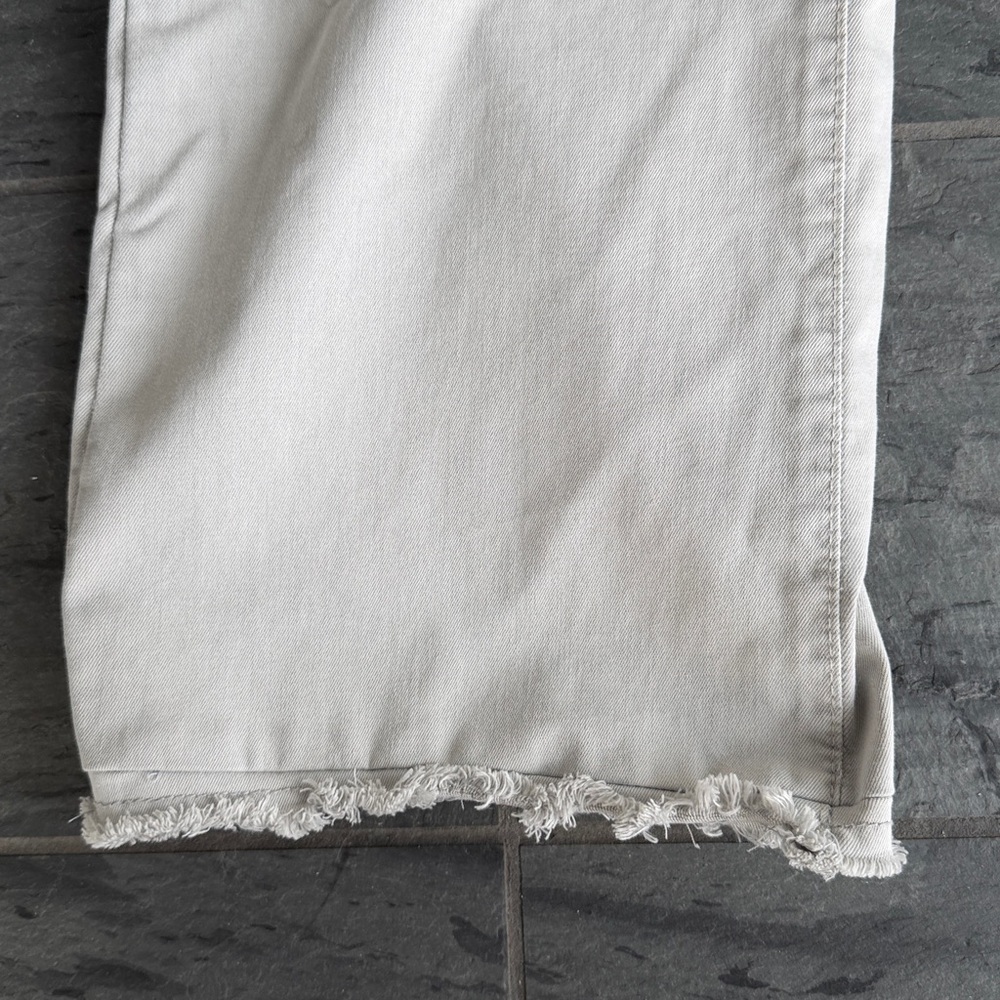 Bevy Flog Amanda pull on jeans in Light Grey - Picture 3 of 5